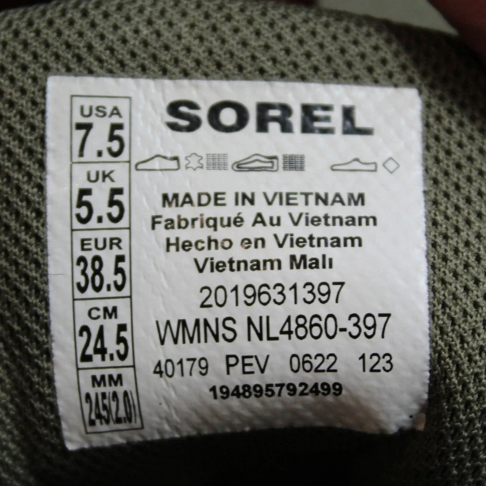 Sorel‎ Out N About III Low Waterproof Sneakers Sage Green Womens 7.5 NL4860-397